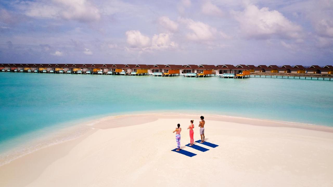 The Standard, Huruvalhi Maldives (Adults Only) Meedhoo  Ngoại thất bức ảnh The Maldives is a popular tourist destination for yoga.